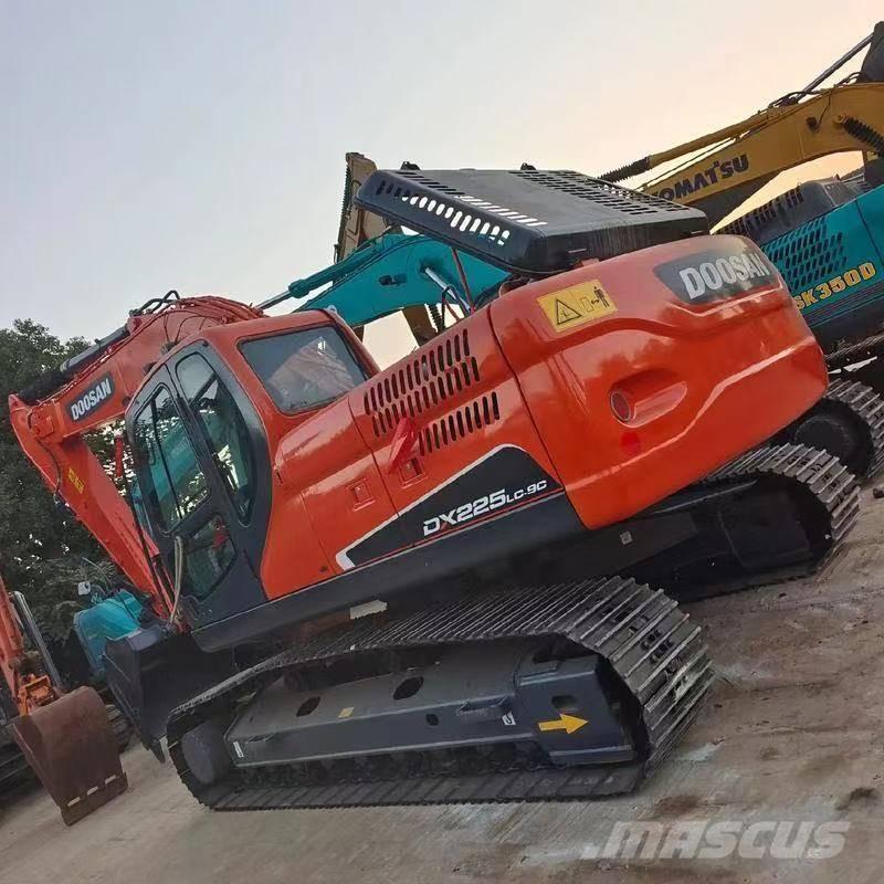Doosan DX 225 LC Rupsgraafmachines