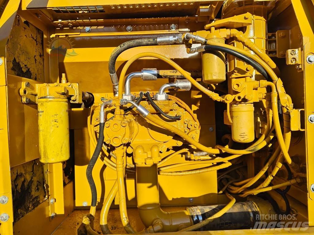 CAT 325 C Rupsgraafmachines