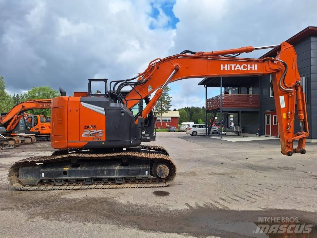 Hitachi ZX225USLC-7 Rupsgraafmachines