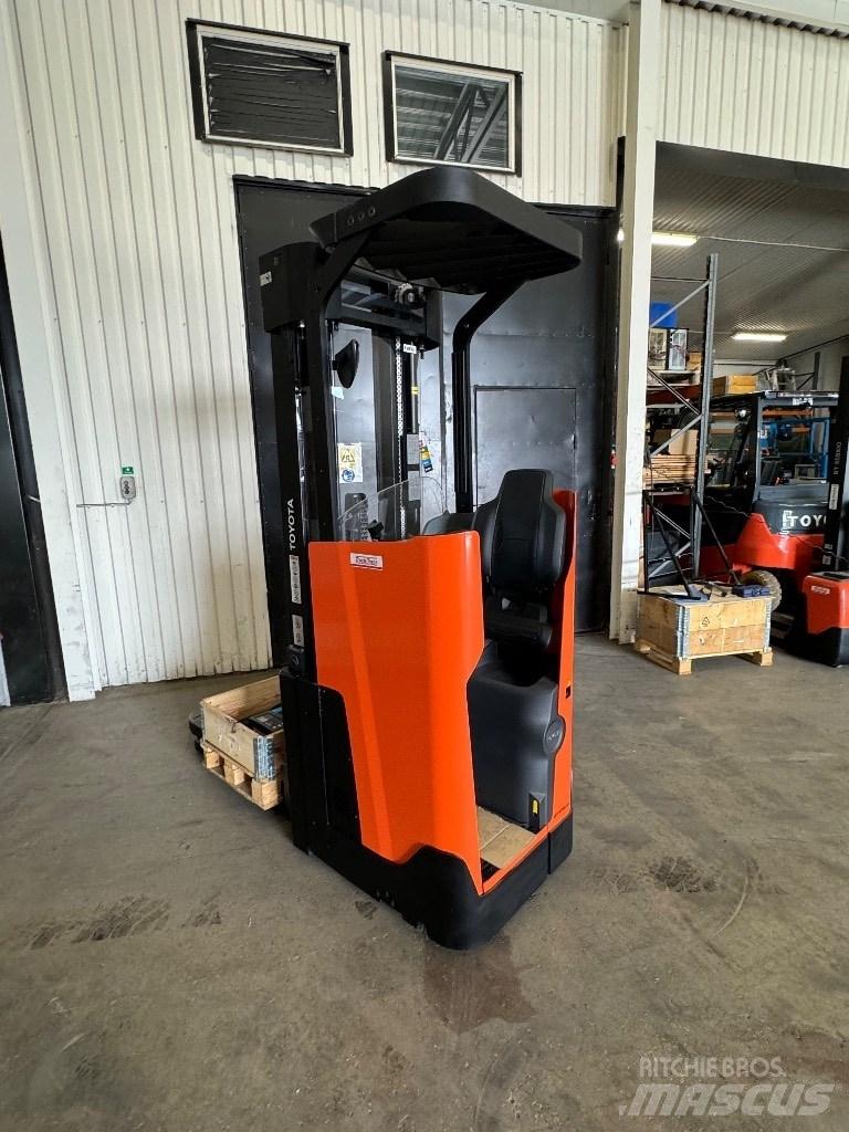 Toyota SSI160LN Zelfrijdende stapelaars