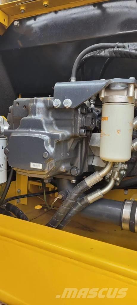 Komatsu 210LC-8 Rupsgraafmachines