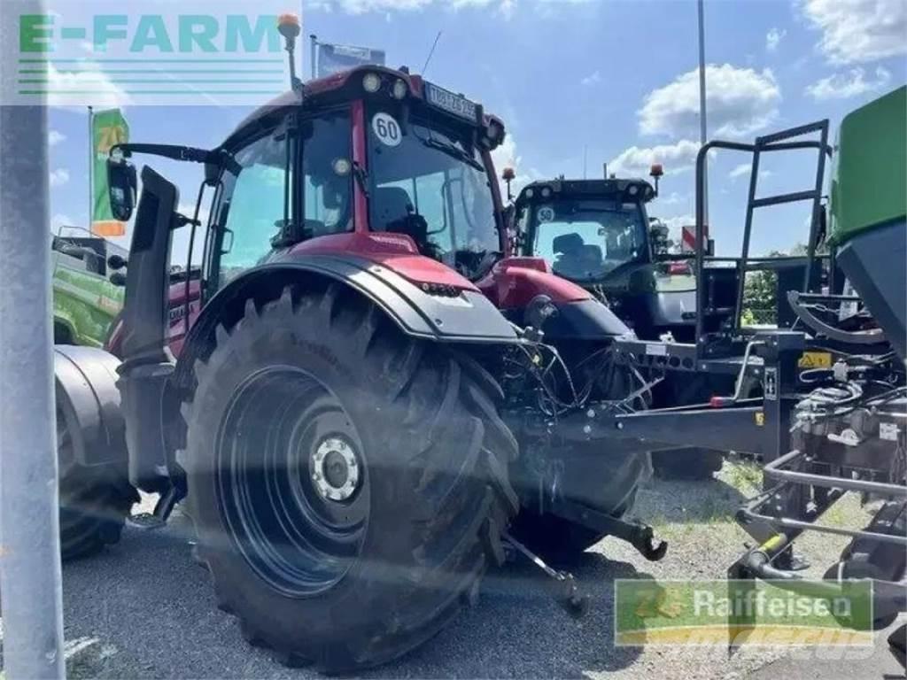 Valtra t 235 Tractoren