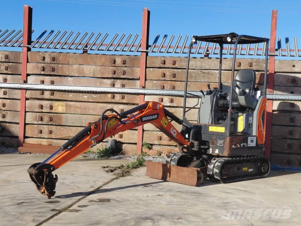 Doosan DX17Z Minigraafmachines < 7t
