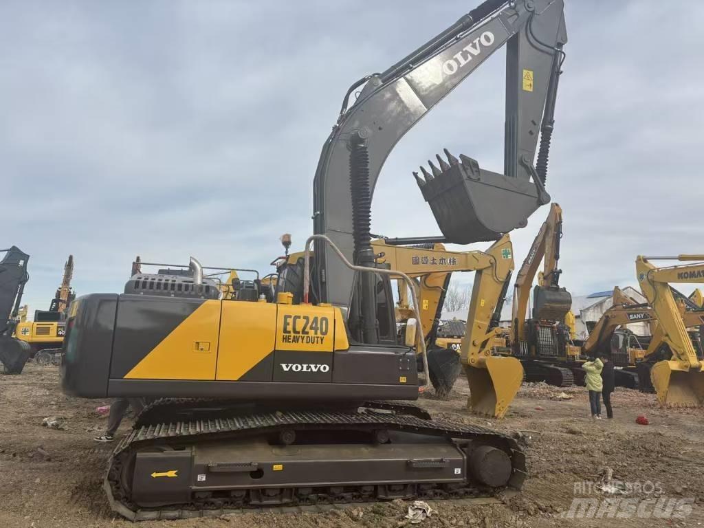 Volvo EC 240 Rupsgraafmachines