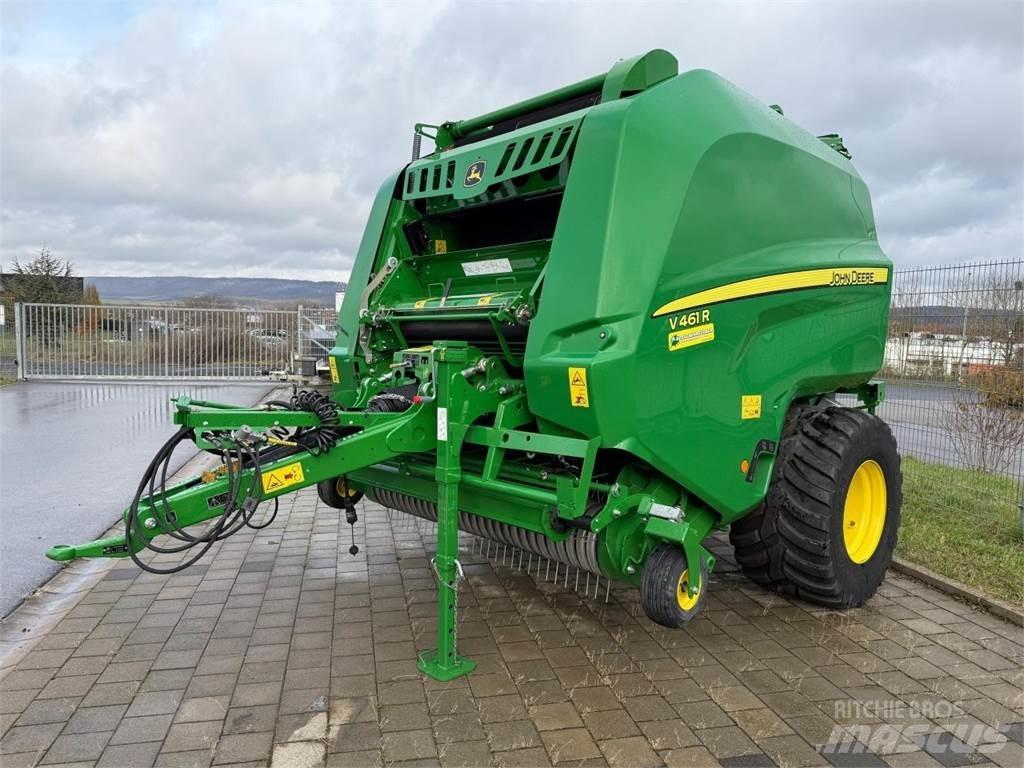 John Deere V461R Ronde-balenpersen