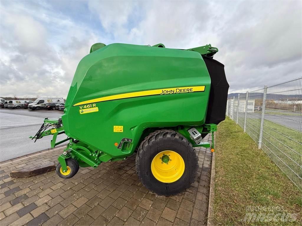 John Deere V461R Ronde-balenpersen