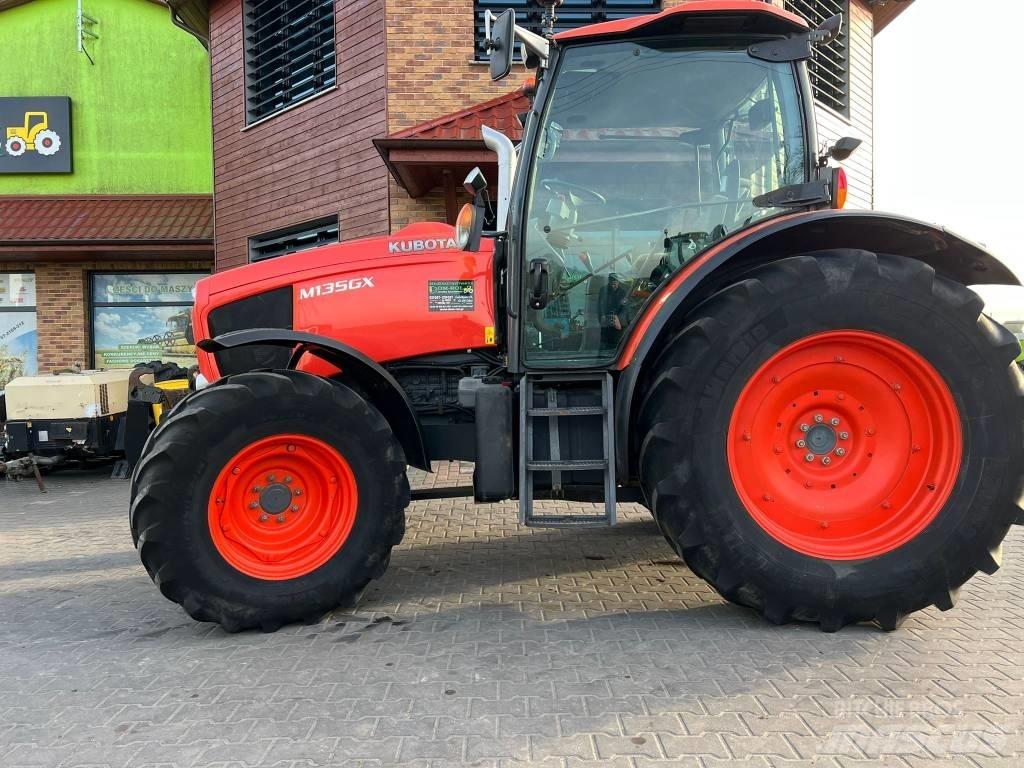 Kubota M 135 GX Tractoren