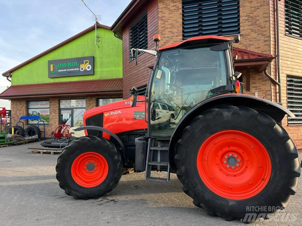 Kubota M 135 GX Tractoren