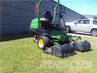 John Deere 2500 E Greensmaaier