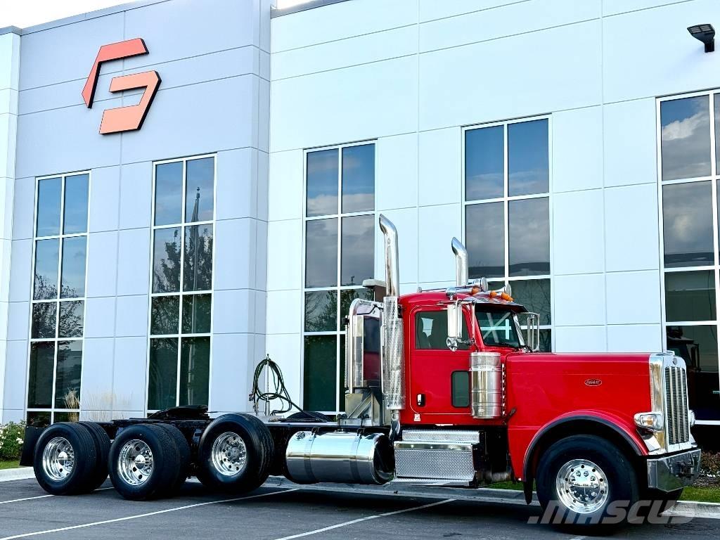 Peterbilt 389 Trekkers