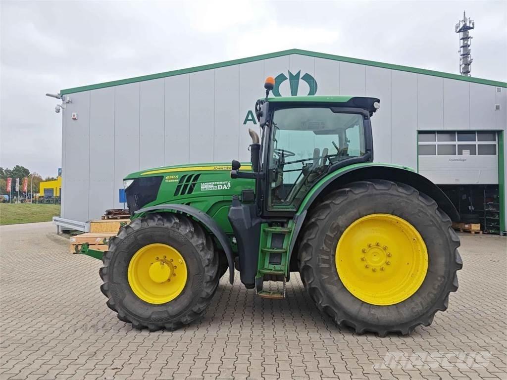 John Deere 6210R Tractoren