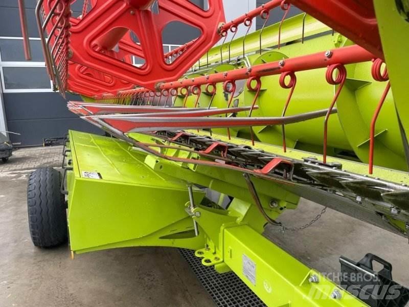 CLAAS Tucano 450 Maaidorsmachines