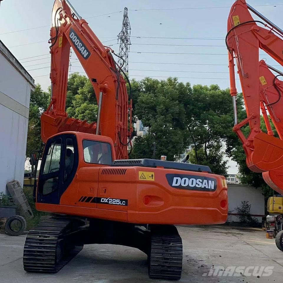 Doosan DX 225 Rupsgraafmachines