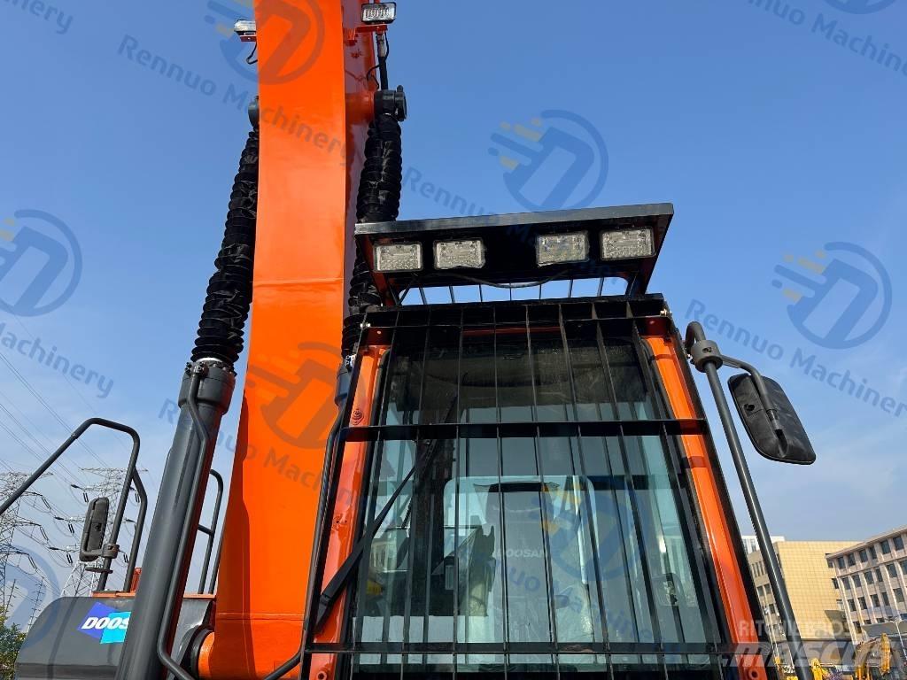 Doosan DX 300LC-9C Rupsgraafmachines