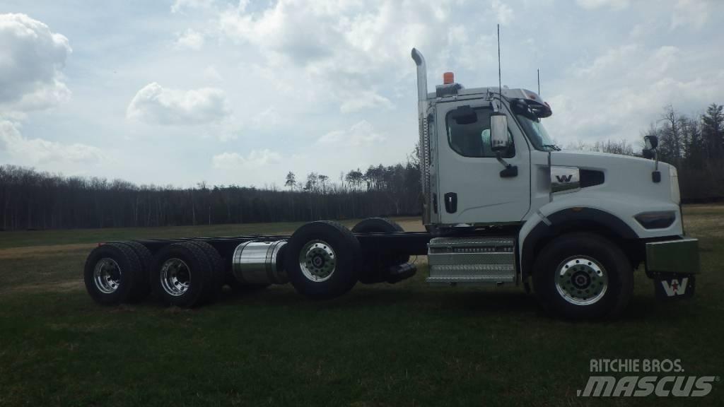 Western Star 49 X Chassis met cabine
