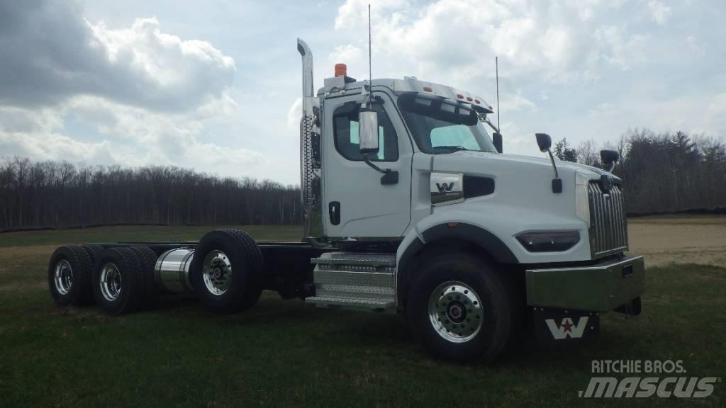Western Star 49 X Chassis met cabine