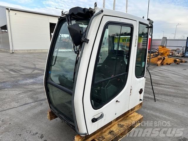 Liebherr R 317 CAB Cabine en interieur