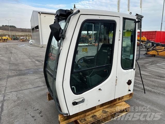 Liebherr R 317 CAB Cabine en interieur