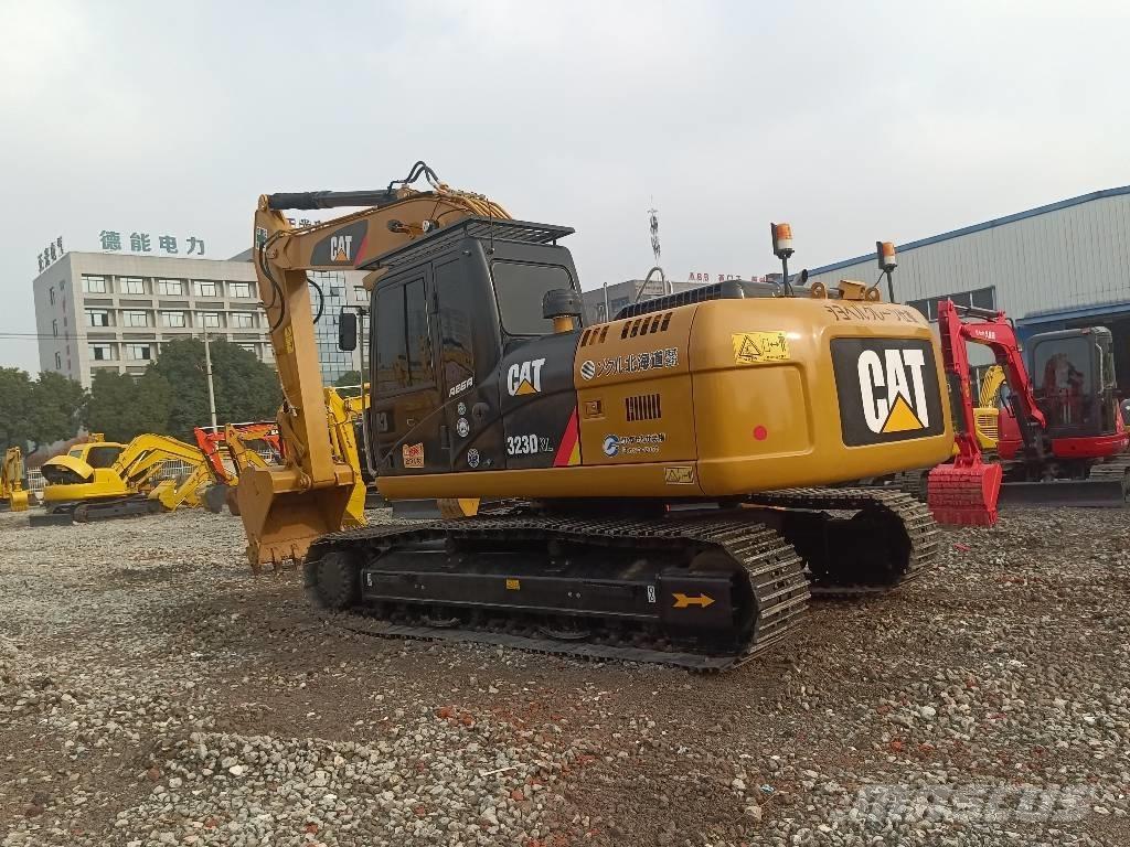 CAT 323 D2L Rupsgraafmachines