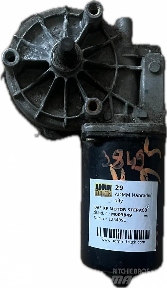 DAF XF MOTOR STĚRAČŮ Motoren