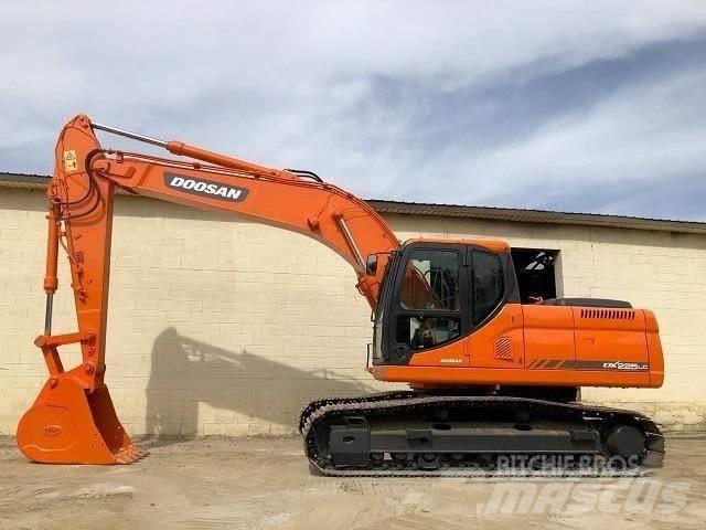 Doosan DX 225 Rupsgraafmachines