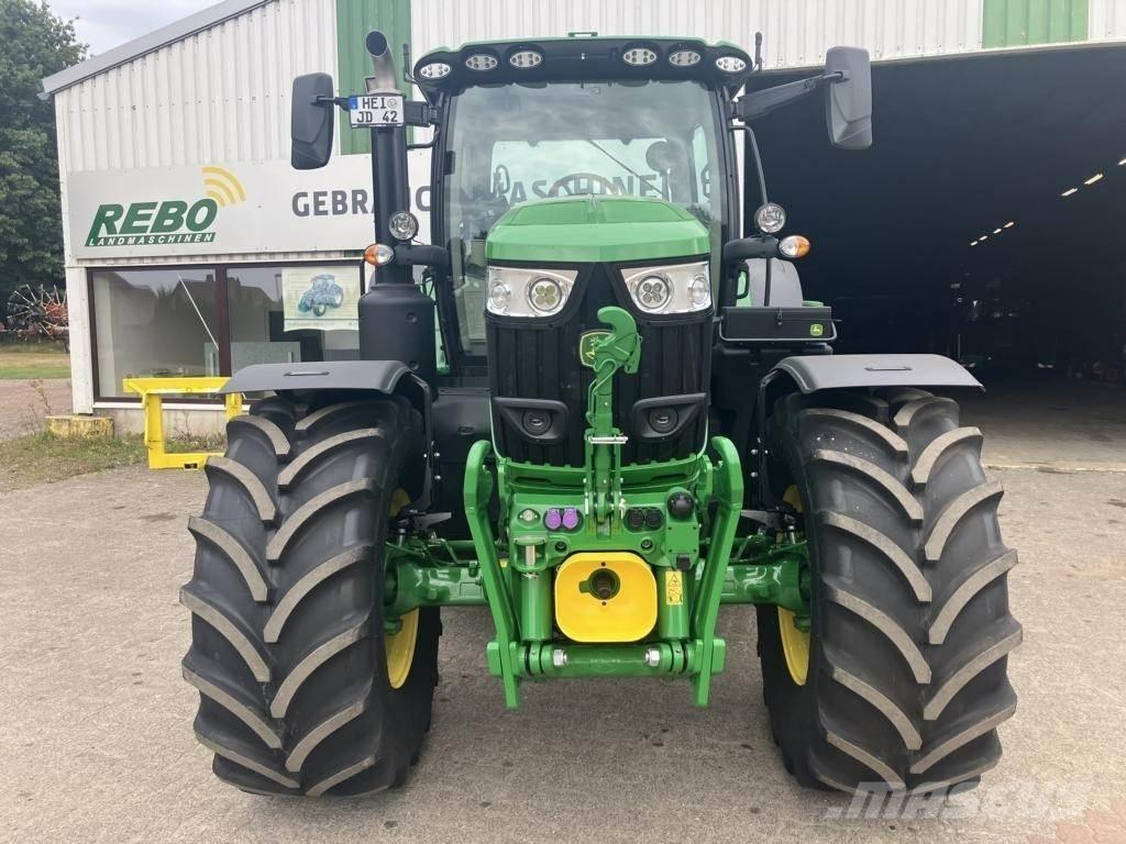 John Deere 6R215 Tractoren