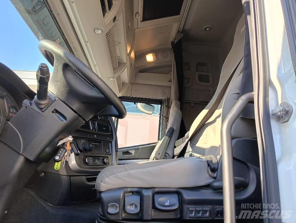 Iveco STRALIS 510 XP Trekkers
