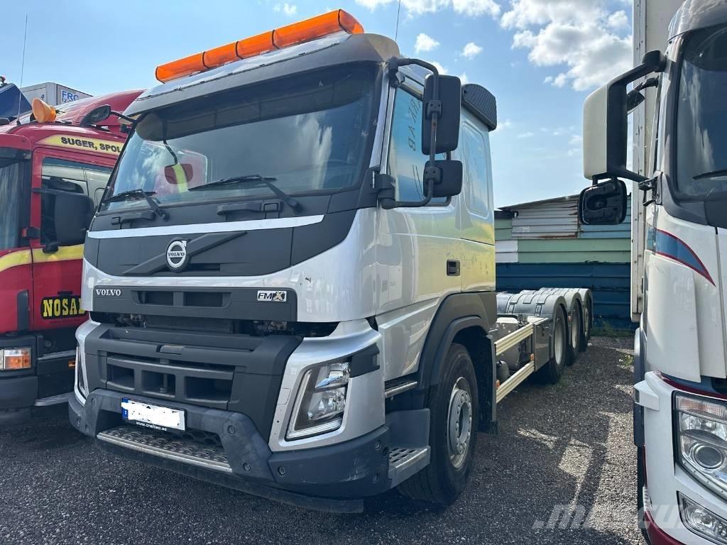 Volvo FMX 8X4*4  4132 Chassis met cabine
