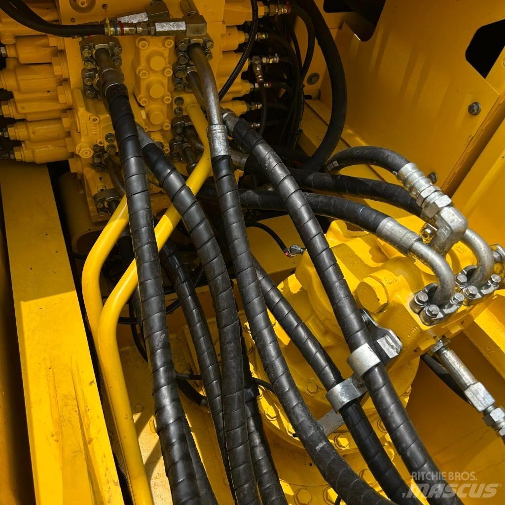 Komatsu 220-8 Rupsgraafmachines