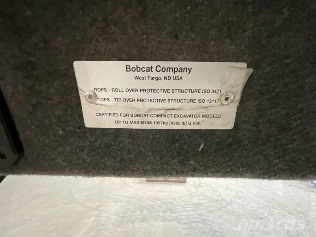 Bobcat E 16 Cabine en interieur