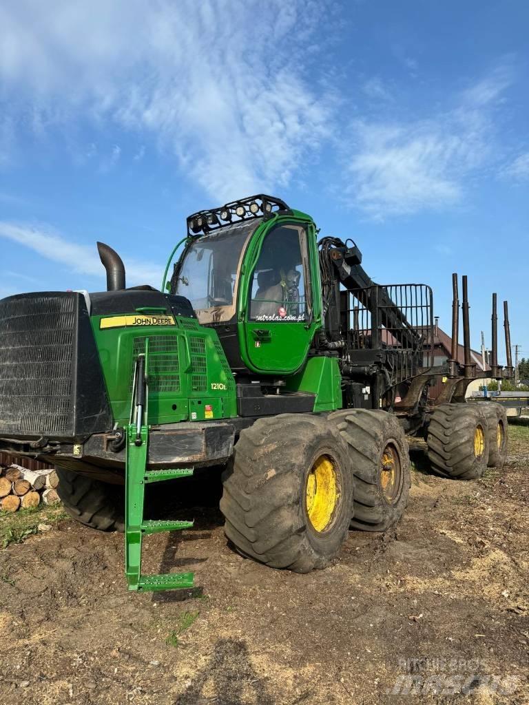 John Deere 1210E Uitrijwagens