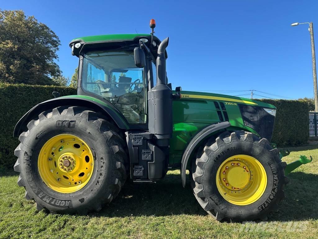 John Deere 7250 R Tractoren