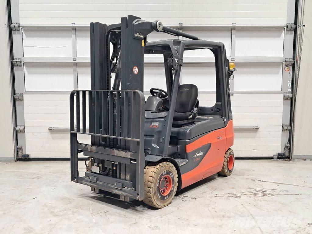 Linde E30L-01 Elektrische heftrucks