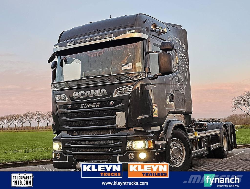 Scania R520 6x2*4 Vrachtwagen met containersysteem