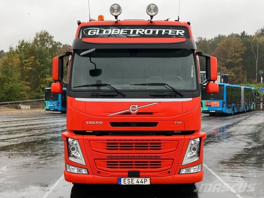 Volvo FM Vrachtwagen met containersysteem
