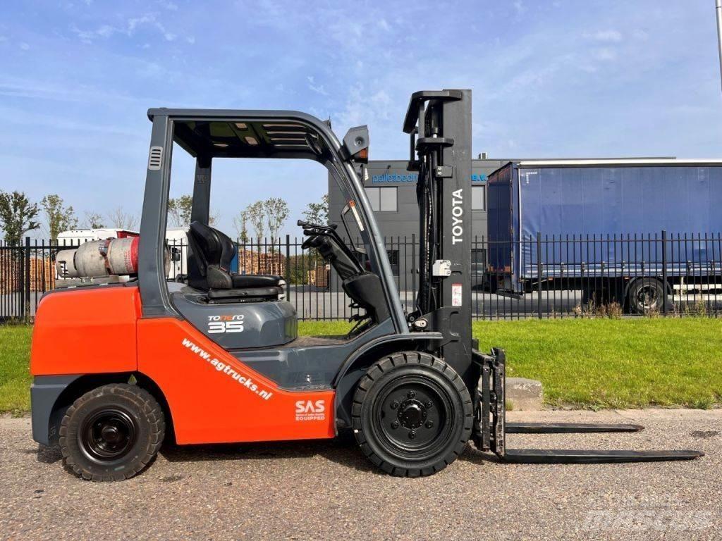Toyota 02- 8FGJF35 LPG heftrucks