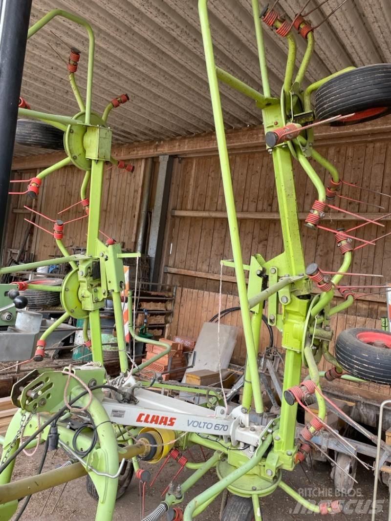 CLAAS Volto 670 Schudders