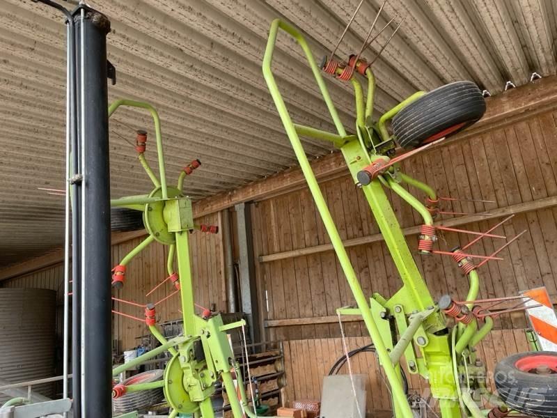CLAAS Volto 670 Schudders