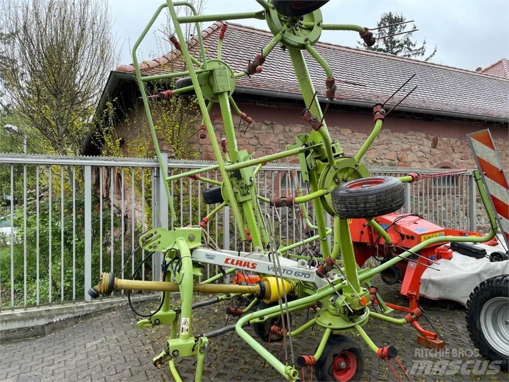 CLAAS Volto 670 Schudders