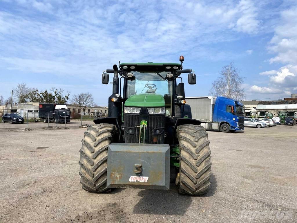 John Deere 7310R Tractoren