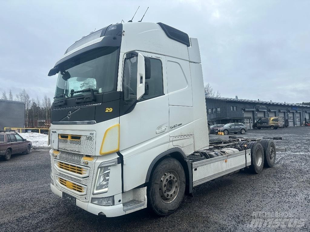 Volvo FH13 540 6x2*4 Chassis met cabine