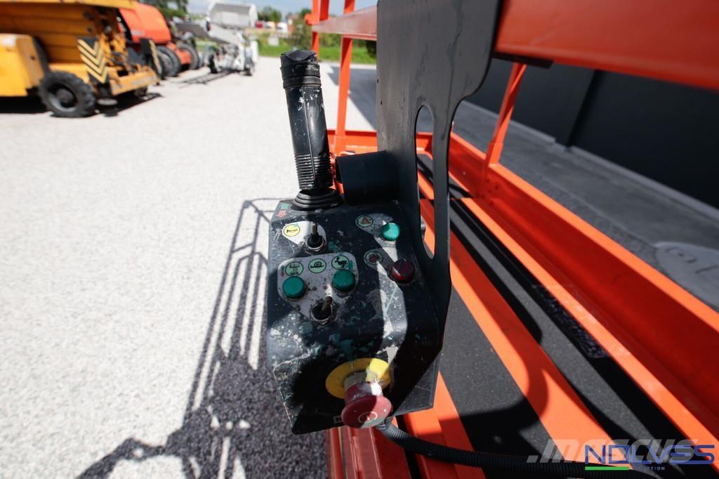 Haulotte COMPACT8 Schaarhoogwerkers