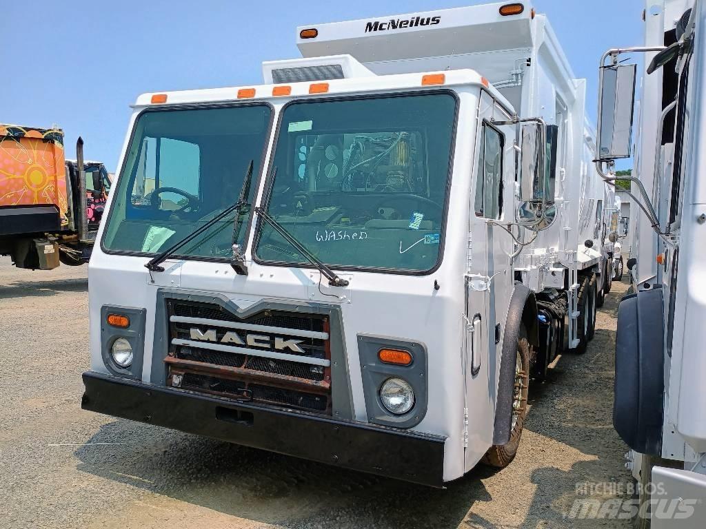 Mack LEU 613 Vuilniswagens