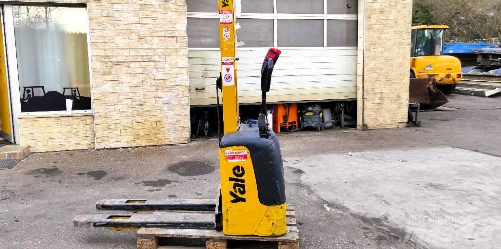 Yale MSC 10 Meeloop stapelaar