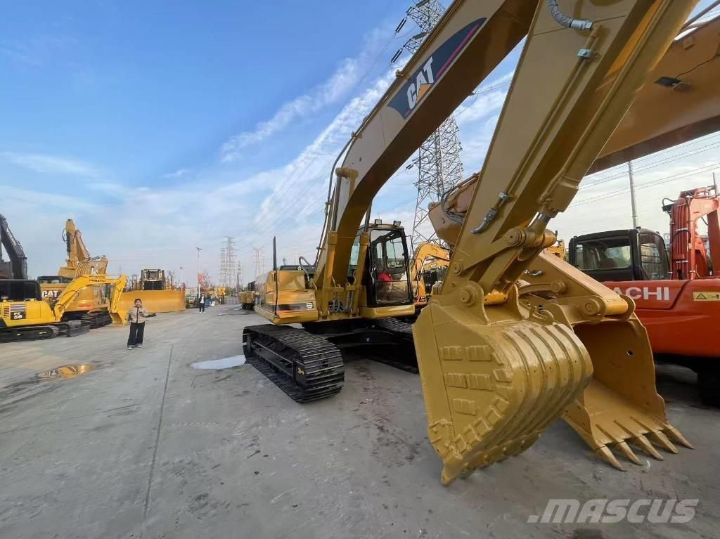 CAT 320 B Rupsgraafmachines