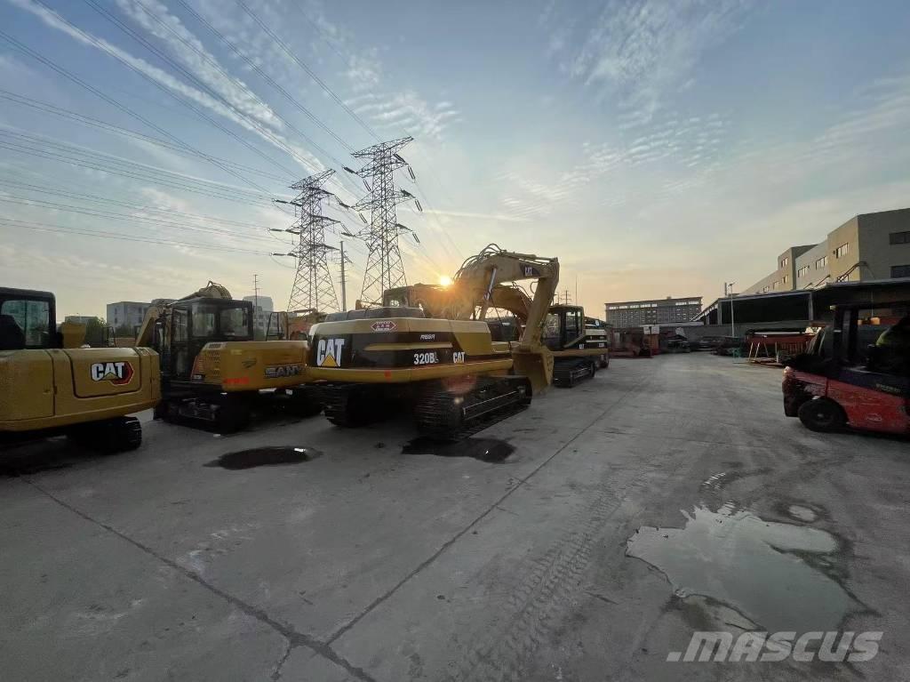 CAT 320 B Rupsgraafmachines