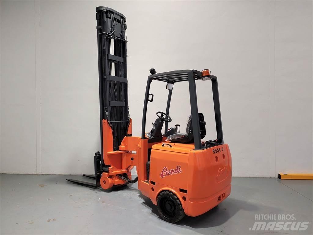  B318 82SS Magazijnwagen