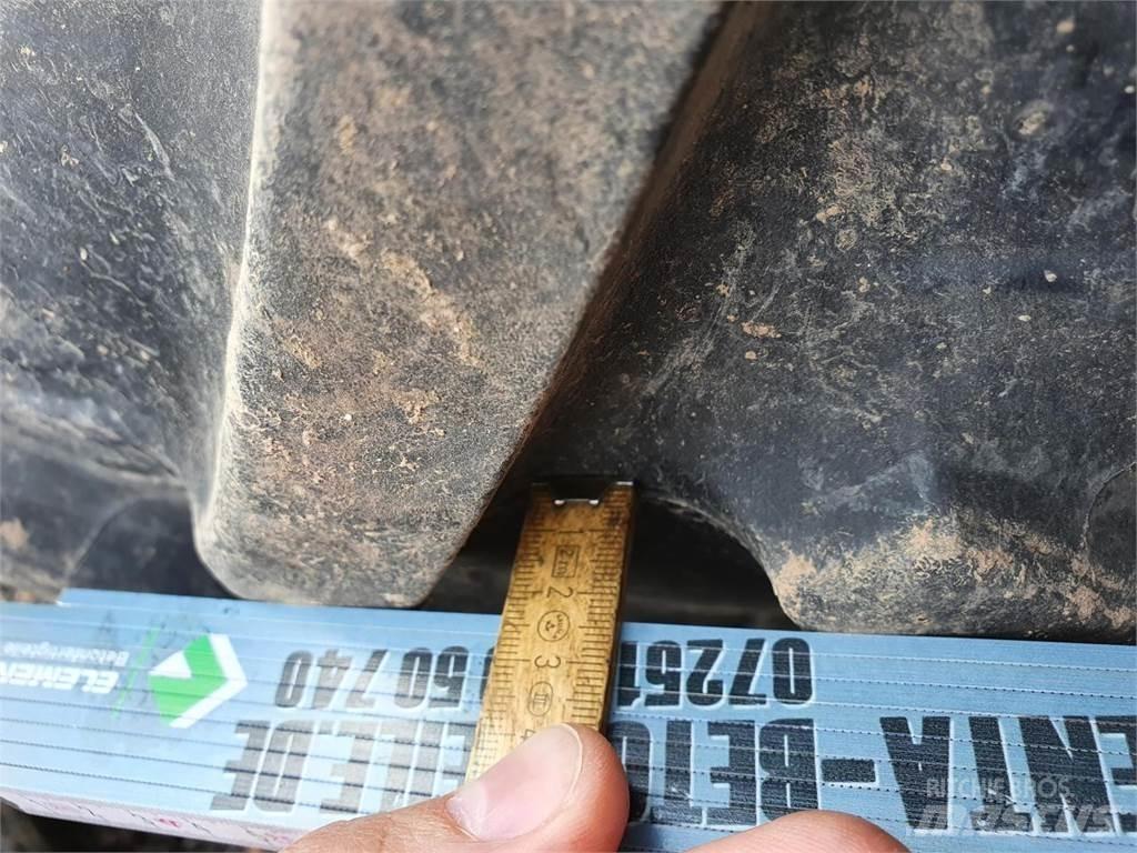 BKT 270/95R48 x2 Banden, wielen en velgen