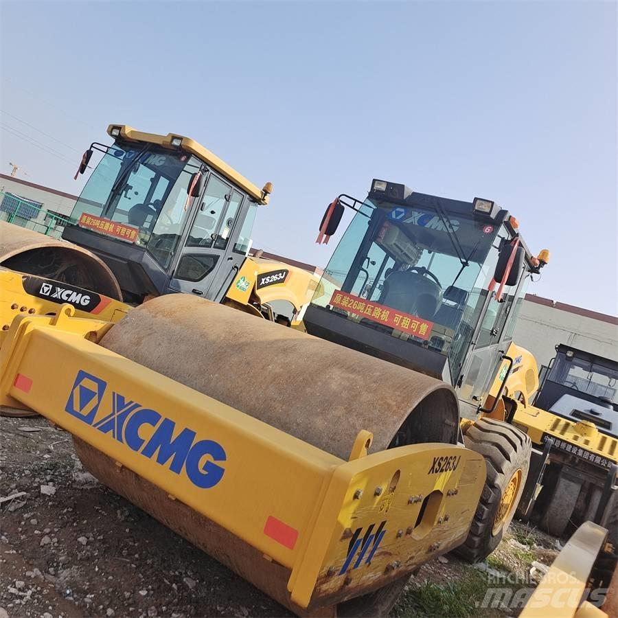 XCMG XS 263 J Trilrolwalsen