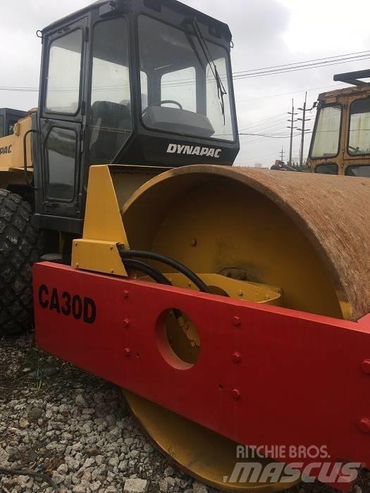 Dynapac CA 30 D Trilrolwalsen